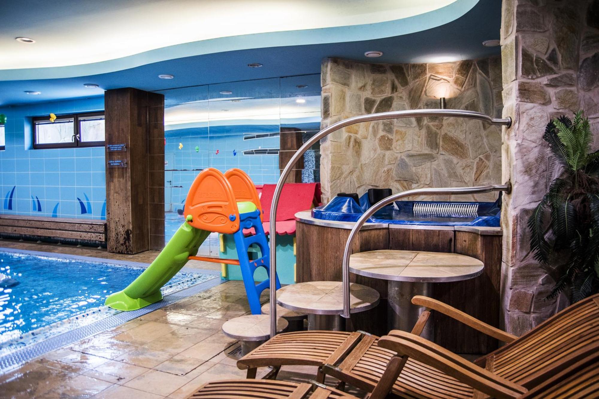 Hotel Elegance Šumperk Екстериор снимка