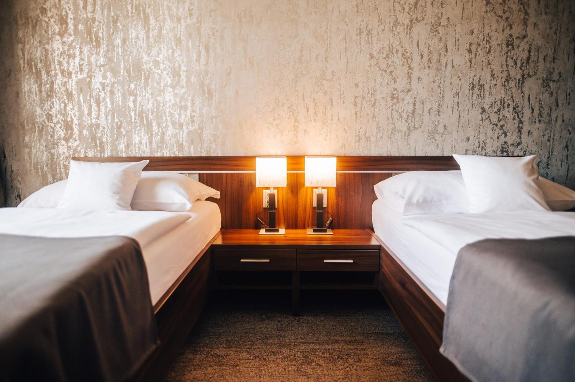 Hotel Elegance Šumperk Екстериор снимка