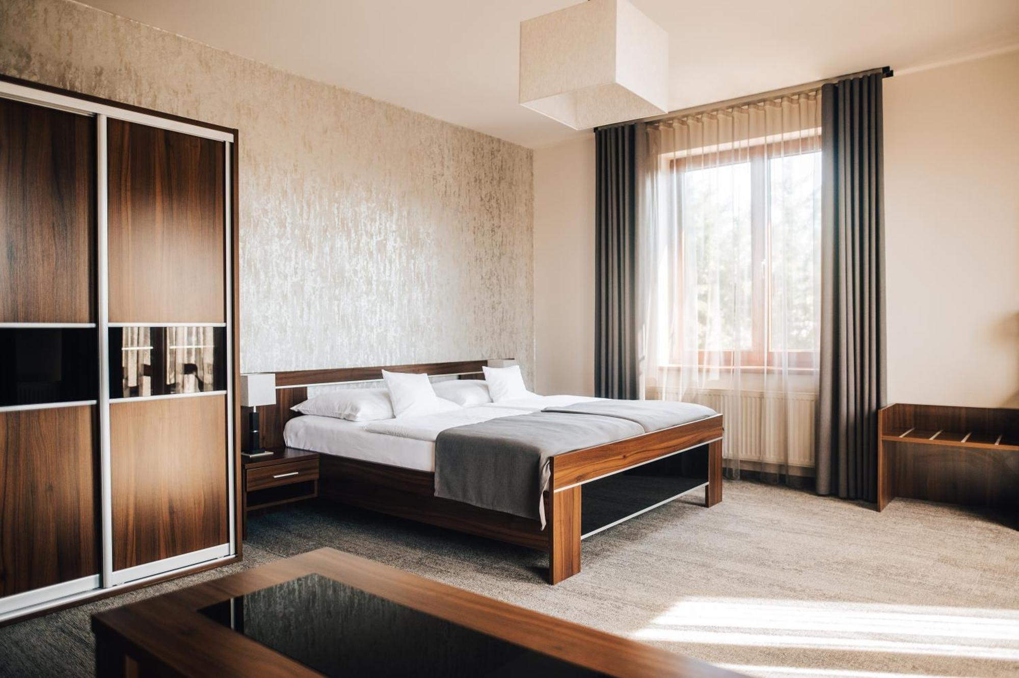 Hotel Elegance Šumperk Екстериор снимка